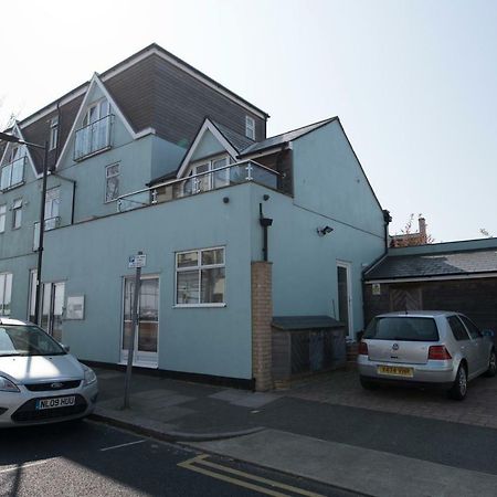 The Estuary View Apartment Thorpe Bay Екстериор снимка