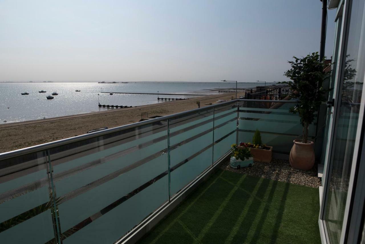 The Estuary View Apartment Thorpe Bay Екстериор снимка