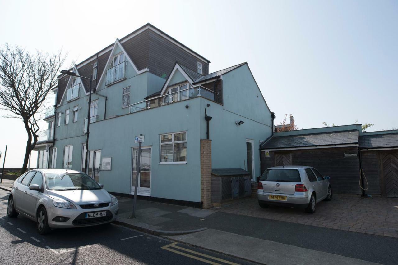 The Estuary View Apartment Thorpe Bay Екстериор снимка