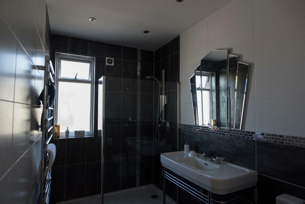 The Estuary View Apartment Thorpe Bay Екстериор снимка